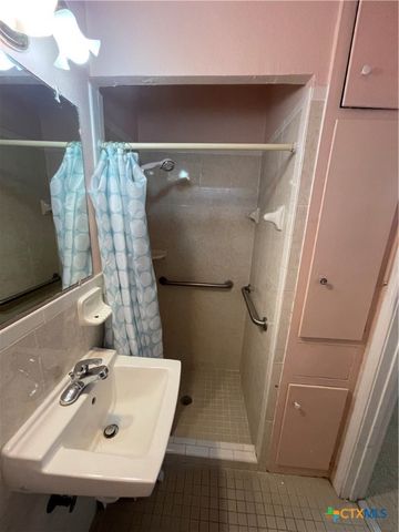 3403 Redwood Drive, Victoria, TX 77901