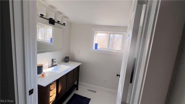 46898 Columbia Street, St Clairsville, OH 43950