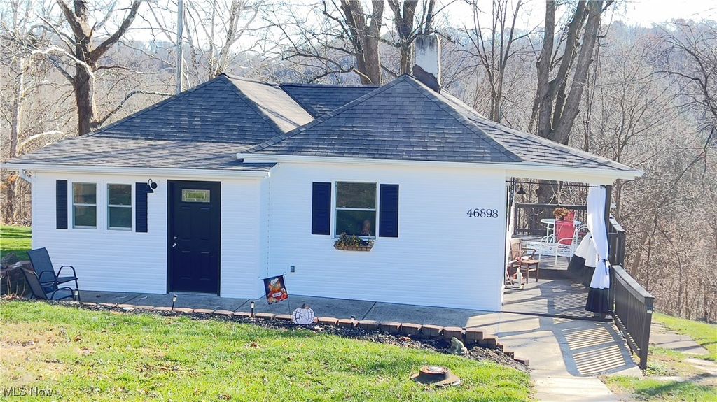 46898 Columbia Street, St Clairsville, OH 43950