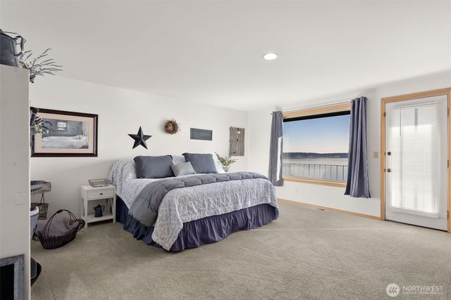 212 Tala Shore Drive, Port Ludlow, WA 98365