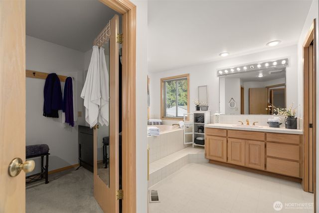 212 Tala Shore Drive, Port Ludlow, WA 98365