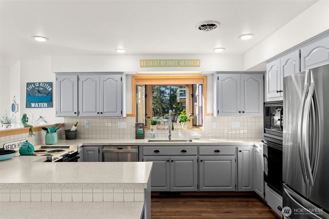 212 Tala Shore Drive, Port Ludlow, WA 98365