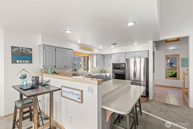 212 Tala Shore Drive, Port Ludlow, WA 98365