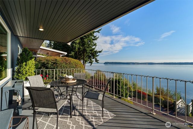212 Tala Shore Drive, Port Ludlow, WA 98365