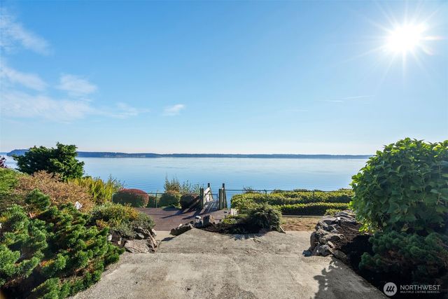 212 Tala Shore Drive, Port Ludlow, WA 98365