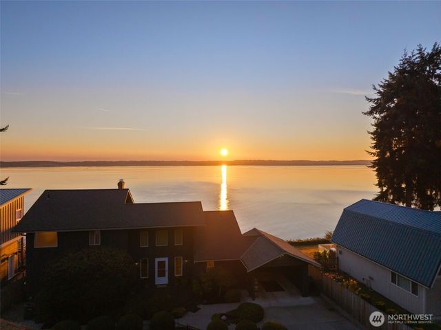 212 Tala Shore Drive, Port Ludlow, WA 98365
