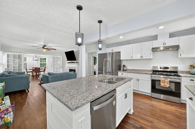 414 Alexander Circle SE, Marietta, GA 30060