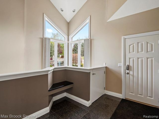 906 Yule Road, Leonard, MI 48367