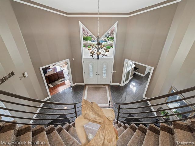 906 Yule Road, Leonard, MI 48367