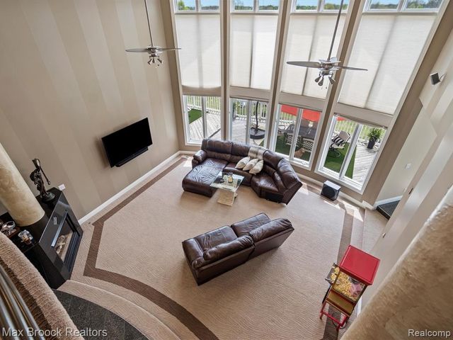 906 Yule Road, Leonard, MI 48367