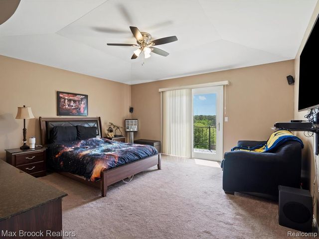 906 Yule Road, Leonard, MI 48367