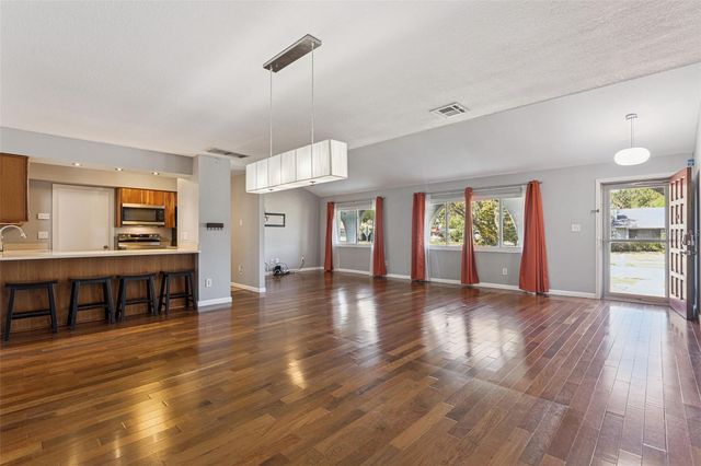 8200 FRAIM COURT, Orlando, FL 32825