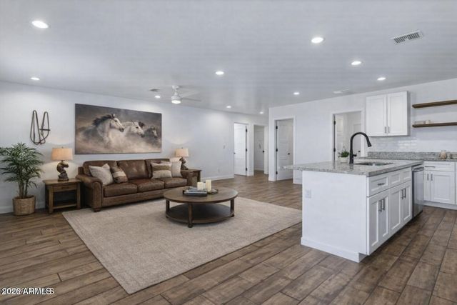 3607 W FILLMORE Street, Phoenix, AZ 85009