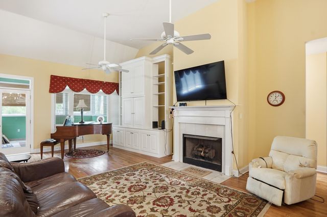 8737 Herons Walk, North Charleston, SC 29420