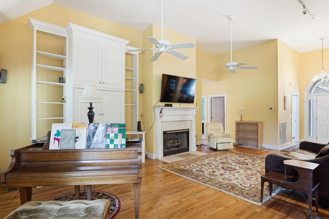 8737 Herons Walk, North Charleston, SC 29420