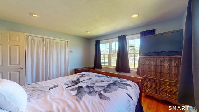 564 Willard Avenue, Newington, CT 06111
