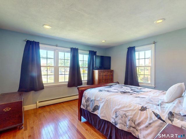 564 Willard Avenue, Newington, CT 06111