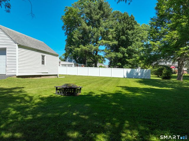 564 Willard Avenue, Newington, CT 06111