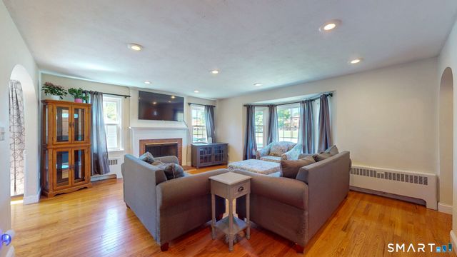 564 Willard Avenue, Newington, CT 06111