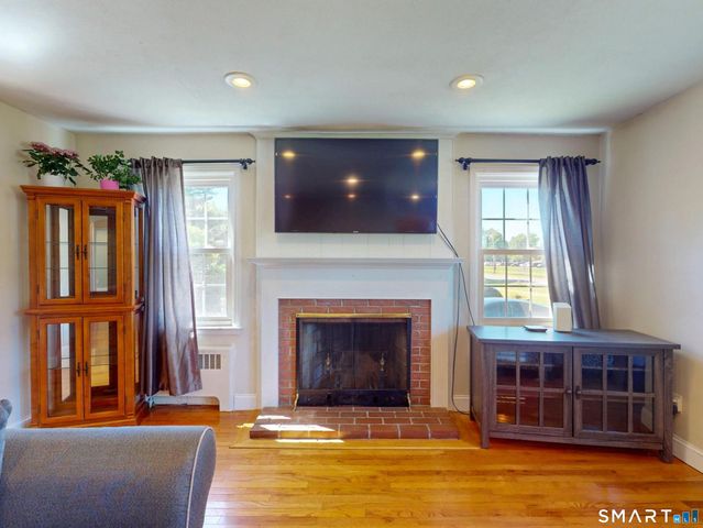 564 Willard Avenue, Newington, CT 06111