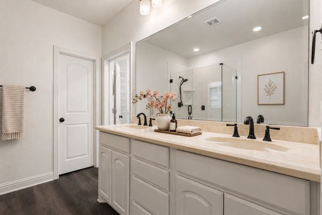 8813 Tudor Place, Dallas, TX 75228