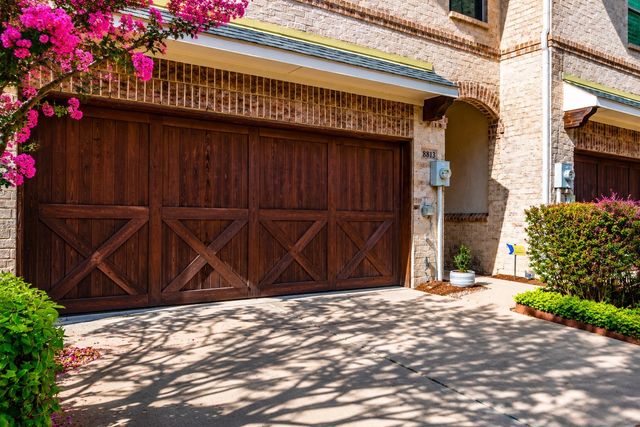 8813 Tudor Place, Dallas, TX 75228