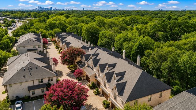 8813 Tudor Place, Dallas, TX 75228
