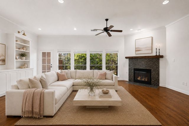8813 Tudor Place, Dallas, TX 75228