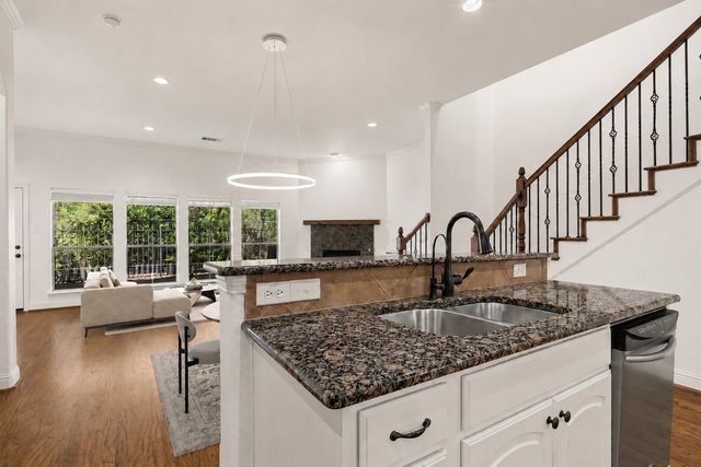 8813 Tudor Place, Dallas, TX 75228