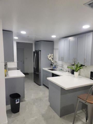 512 NW 96th St A, Miami, FL 33150