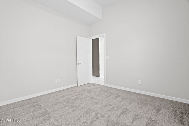 465 SANTIAGO MUNOS Street, Vinton, TX 79821