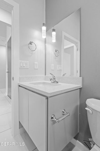 465 SANTIAGO MUNOS Street, Vinton, TX 79821