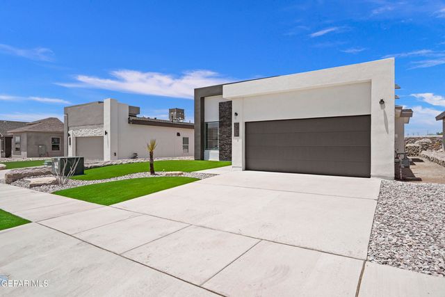 465 SANTIAGO MUNOS Street, Vinton, TX 79821