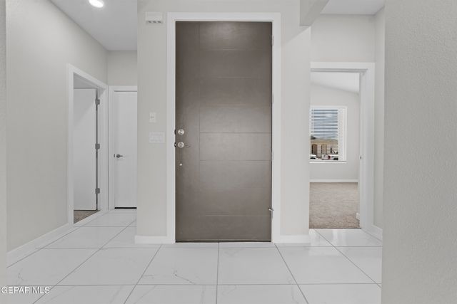 465 SANTIAGO MUNOS Street, Vinton, TX 79821