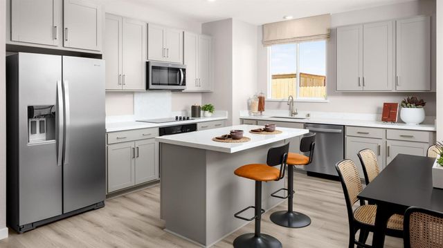 2927 Porcelain St, Lincoln, CA 95648