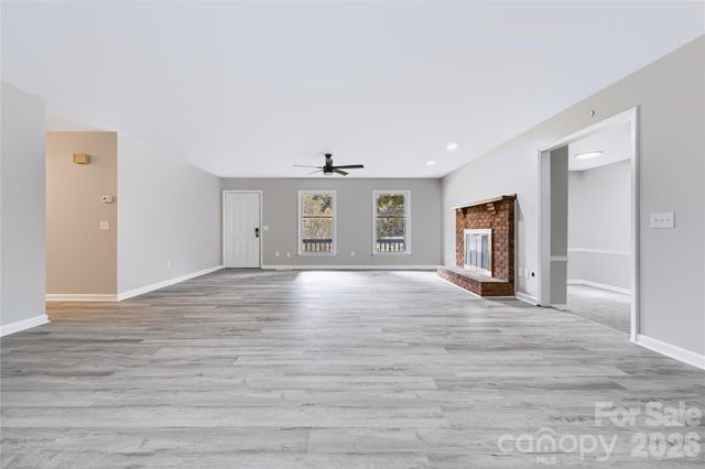 2537 Brentwood Circle, Lenoir, NC 28645