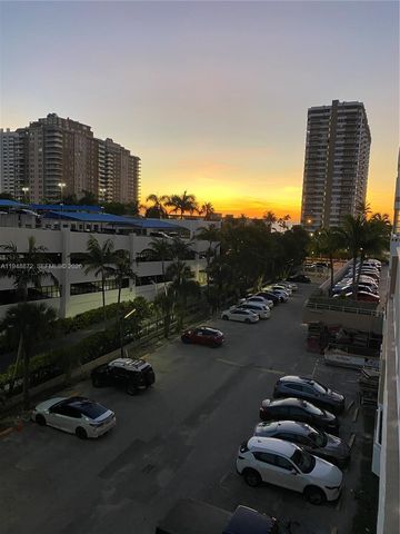 1965 S Ocean Dr 3H, Hallandale Beach, FL 33009