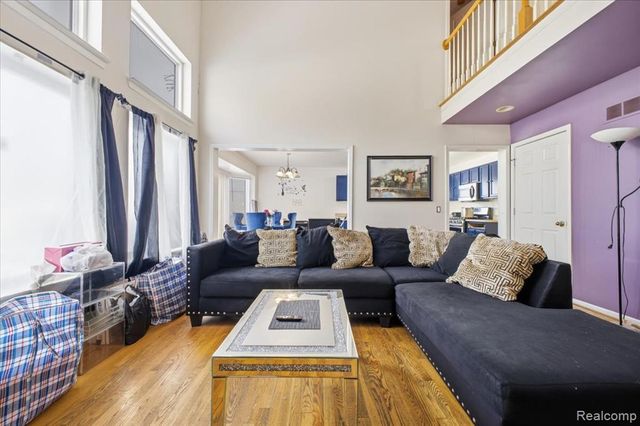 2803 Reflection Avenue, Waterford, MI 48328