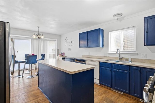 2803 Reflection Avenue, Waterford, MI 48328