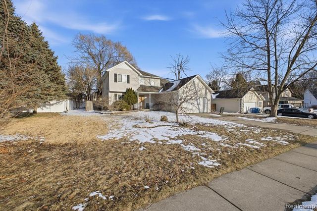 2803 Reflection Avenue, Waterford, MI 48328