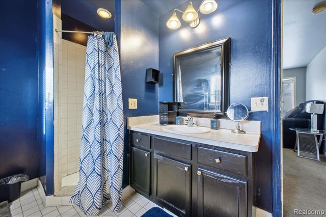 2803 Reflection Avenue, Waterford, MI 48328