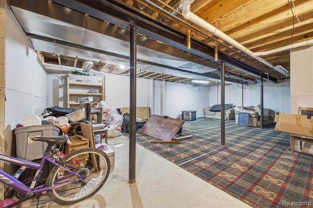 2803 Reflection Avenue, Waterford, MI 48328