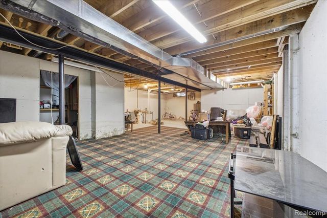 2803 Reflection Avenue, Waterford, MI 48328