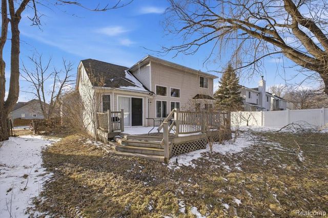 2803 Reflection Avenue, Waterford, MI 48328