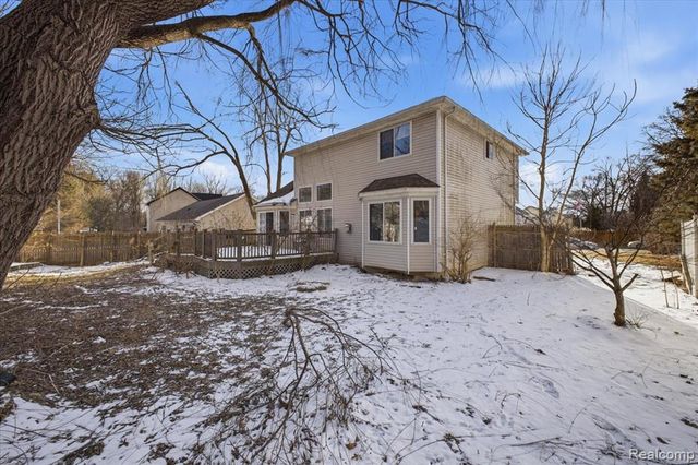 2803 Reflection Avenue, Waterford, MI 48328