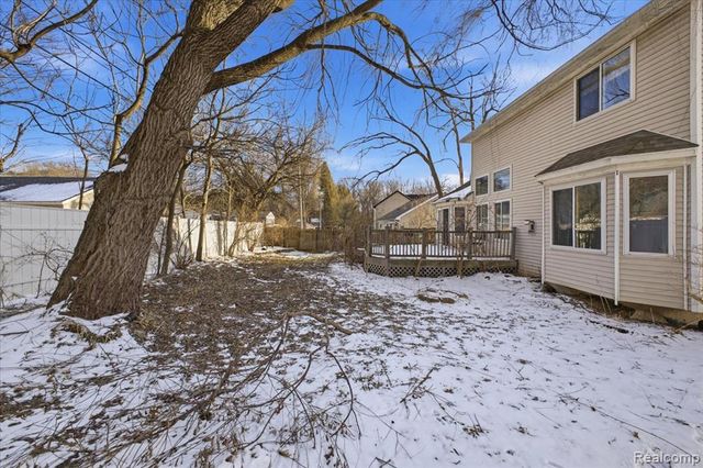 2803 Reflection Avenue, Waterford, MI 48328