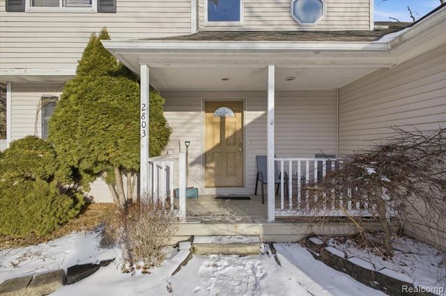 2803 Reflection Avenue, Waterford, MI 48328