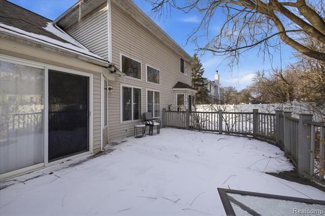 2803 Reflection Avenue, Waterford, MI 48328