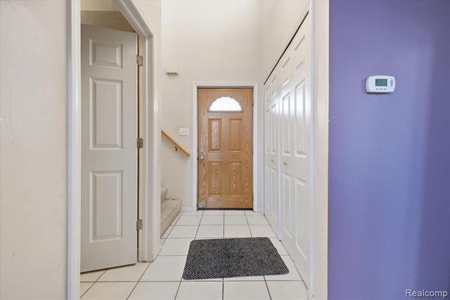 2803 Reflection Avenue, Waterford, MI 48328