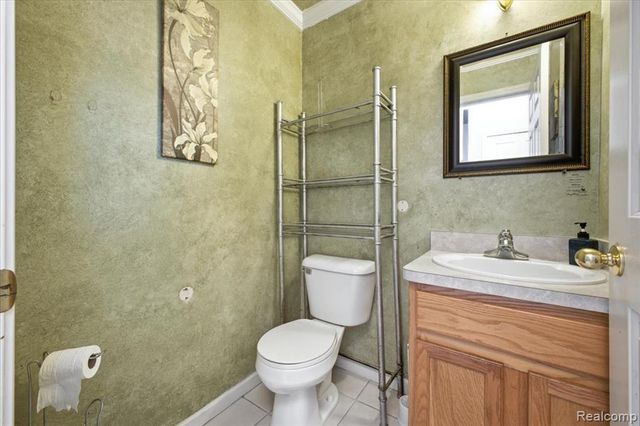 2803 Reflection Avenue, Waterford, MI 48328